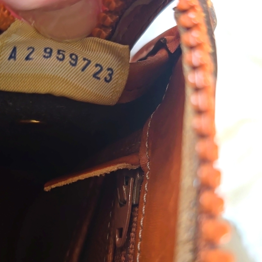 Dooney & Bourke Vintage Black and Tan  Crossbody Bag with Gold Hardware A2959723 - Picture 8 of 9